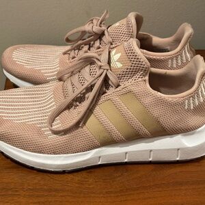 Adidas Swift size 8